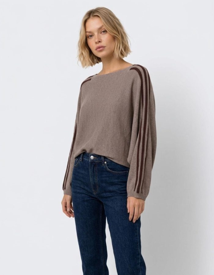 Women’s Side Stripe Batwing Jumper – Oversized Fine Knit Top