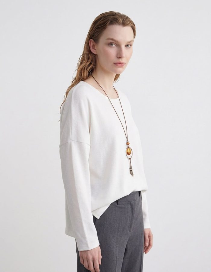 Ladies Oversized Fine Knit Top with Pendant Necklace – Jumper
